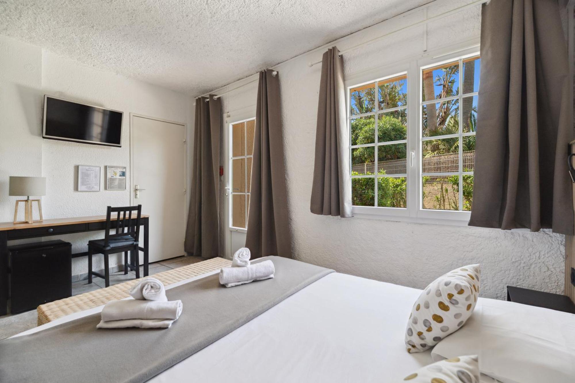 Hotel La Nartelle サント・マキシム エクステリア 写真